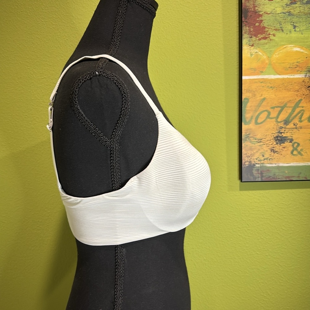 Hanes Convertible Underwire Gray Bra Size 34DD - Picture 4 of 7
